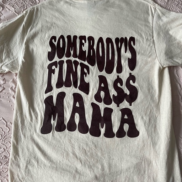 Women’s Graphic Tee size Medium - Picture 1 of 1